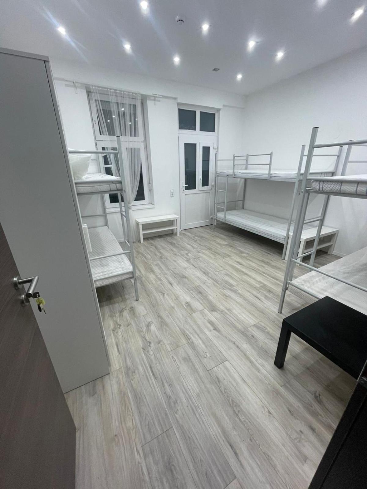 布达佩斯 Golya Beds Free Parking旅舍 外观 照片